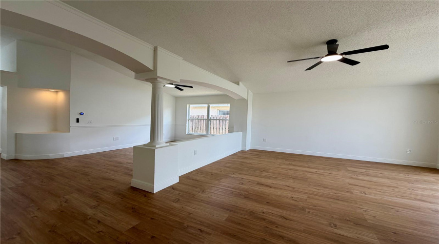 Orlando, Florida 32837, 4 Bedroom Bedrooms, ,2 Bathroombathrooms,Residential,For Sale,Eyas,0,Mfro6436625