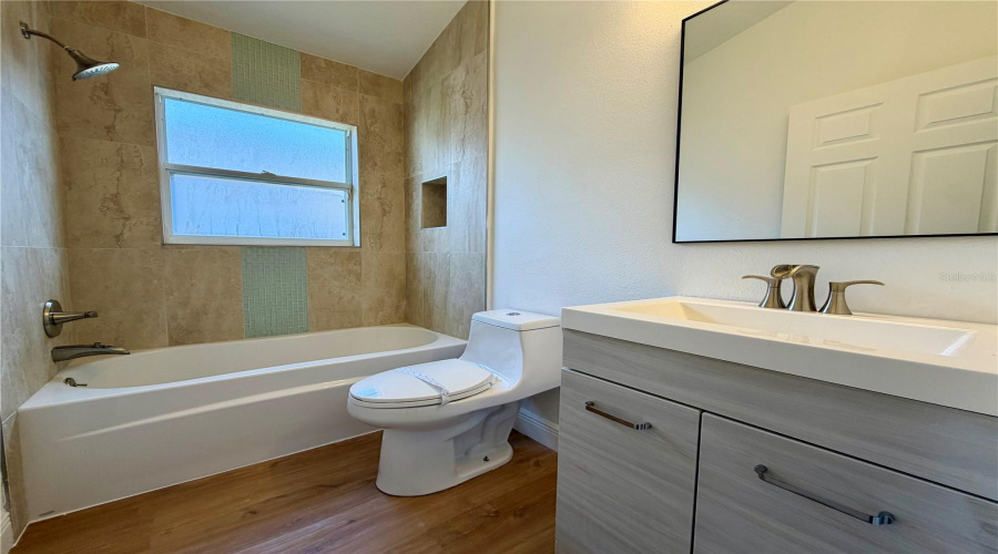 Orlando, Florida 32837, 4 Bedroom Bedrooms, ,2 Bathroombathrooms,Residential,For Sale,Eyas,0,Mfro6436625