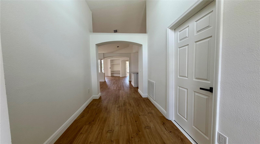 Orlando, Florida 32837, 4 Bedroom Bedrooms, ,2 Bathroombathrooms,Residential,For Sale,Eyas,0,Mfro6436625