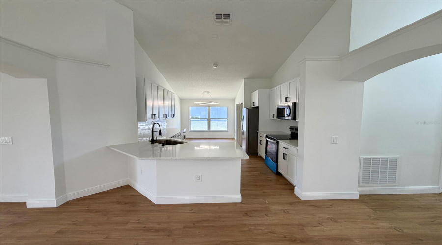 Orlando, Florida 32837, 4 Bedroom Bedrooms, ,2 Bathroombathrooms,Residential,For Sale,Eyas,0,Mfro6436625