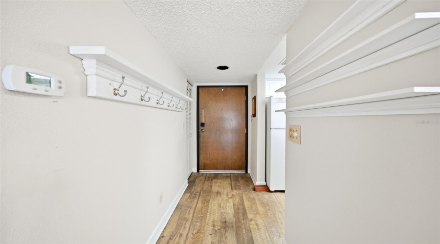 Tampa, Florida 33618, 1 Bedroom Bedrooms, ,1 Bathroombathrooms,Residential,For Sale,Village,0,Mfrg5116963