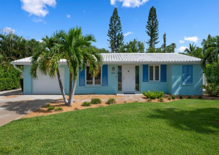 Bright Beach Bungalow