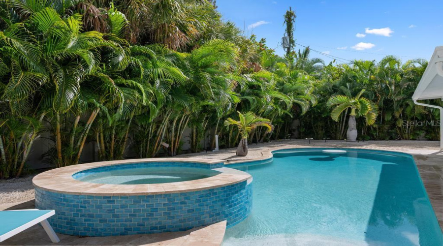 Holmes Beach, Florida 34217, 2 Bedroom Bedrooms, ,2 Bathroombathrooms,Residential,For Sale,Bay Palms,0,Mfra4703735