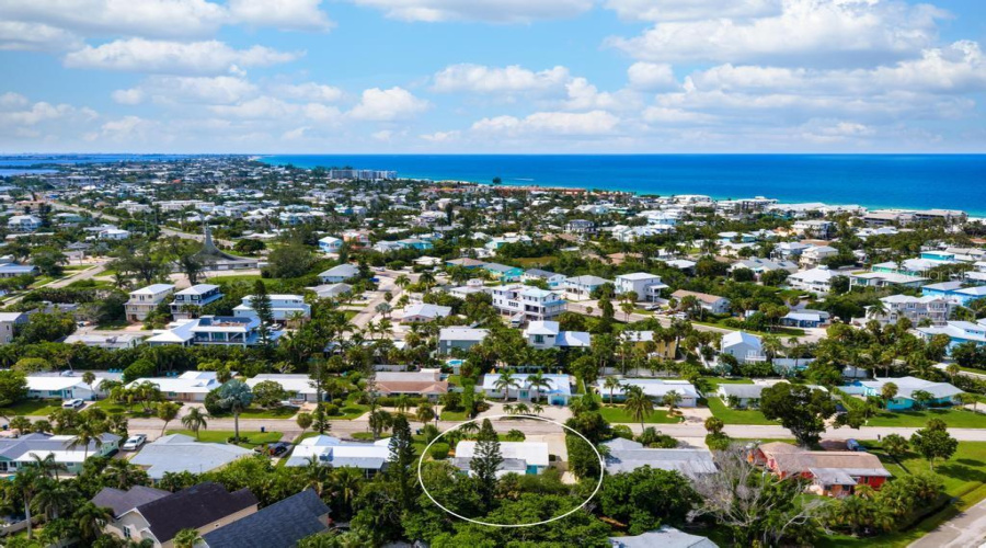 Holmes Beach, Florida 34217, 2 Bedroom Bedrooms, ,2 Bathroombathrooms,Residential,For Sale,Bay Palms,0,Mfra4703735