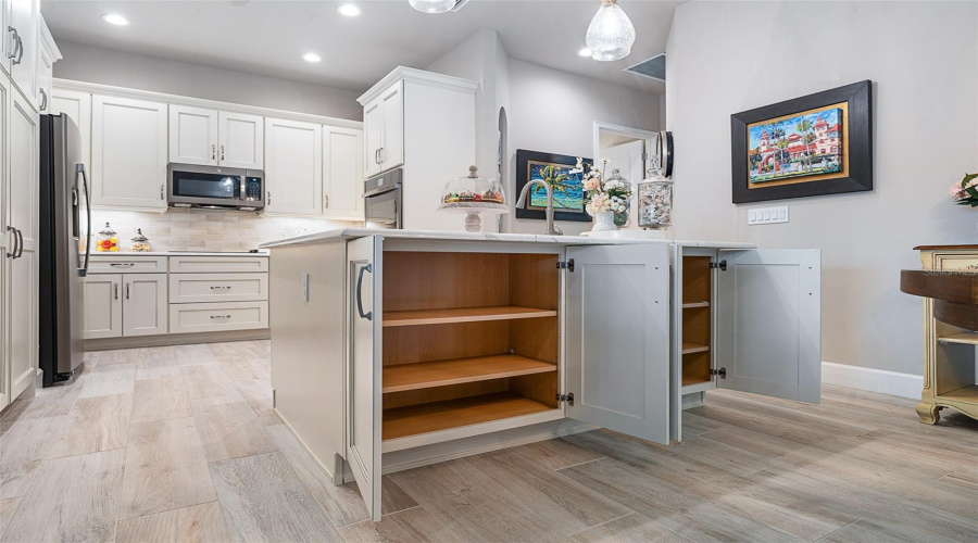 Ormond Beach, Florida 32174, 3 Bedroom Bedrooms, ,3 Bathroombathrooms,Residential,For Sale,Longridge,0,Mfrfc313642
