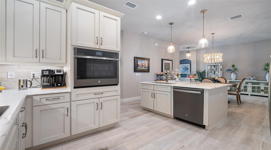 Ormond Beach, Florida 32174, 3 Bedroom Bedrooms, ,3 Bathroombathrooms,Residential,For Sale,Longridge,0,Mfrfc313642