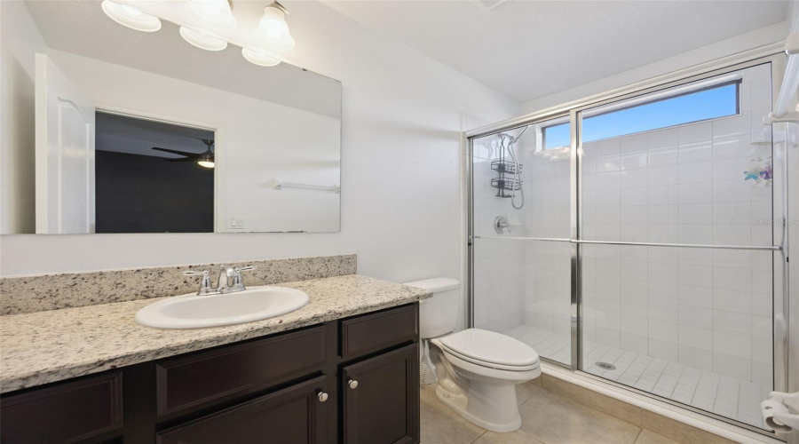 Ensuite Bathroom 3