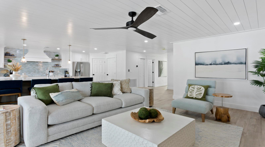 Bradenton Beach, Florida 34217, 5 Bedroom Bedrooms, ,4 Bathroombathrooms,Residential,For Sale,Avenue B,0,Mfrtb8541696