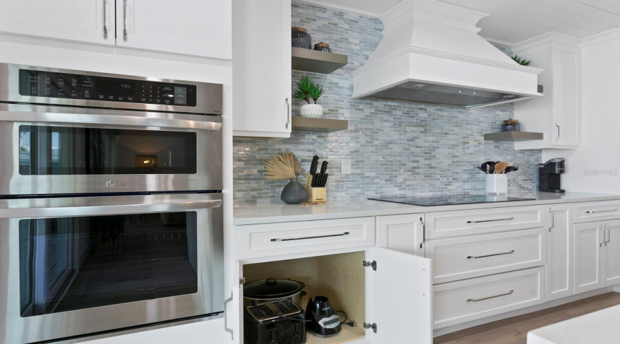 Bradenton Beach, Florida 34217, 5 Bedroom Bedrooms, ,4 Bathroombathrooms,Residential,For Sale,Avenue B,0,Mfrtb8541696