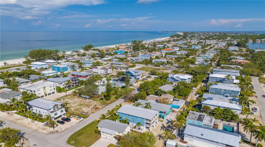 Bradenton Beach, Florida 34217, 5 Bedroom Bedrooms, ,4 Bathroombathrooms,Residential,For Sale,Avenue B,0,Mfrtb8541696
