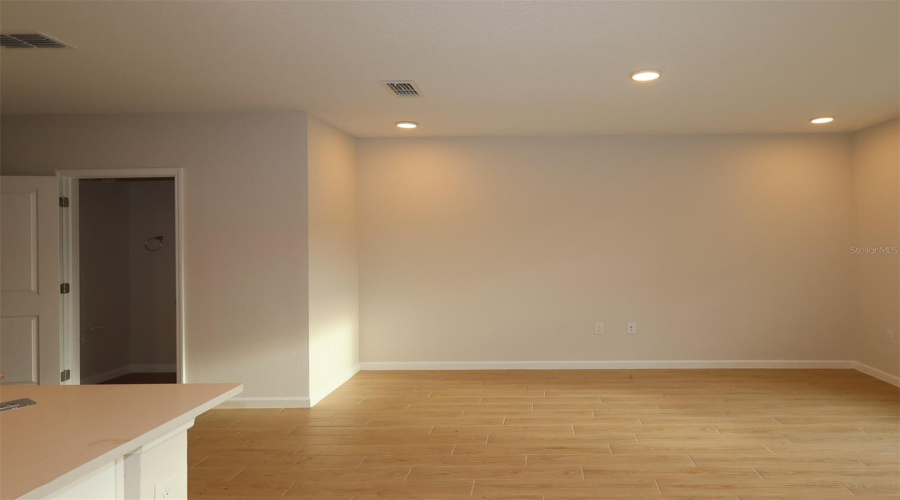 Orlando, Florida 32822, 3 Bedroom Bedrooms, ,2 Bathroombathrooms,Residential,For Sale,Fellow Wagon,0,Mfro6434118