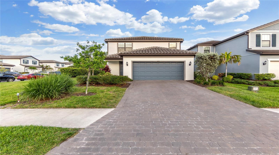 Lakewood Ranch, Florida 34211, 4 Bedroom Bedrooms, ,3 Bathroombathrooms,Residential,For Sale,Bluestar,0,Mfra4691201