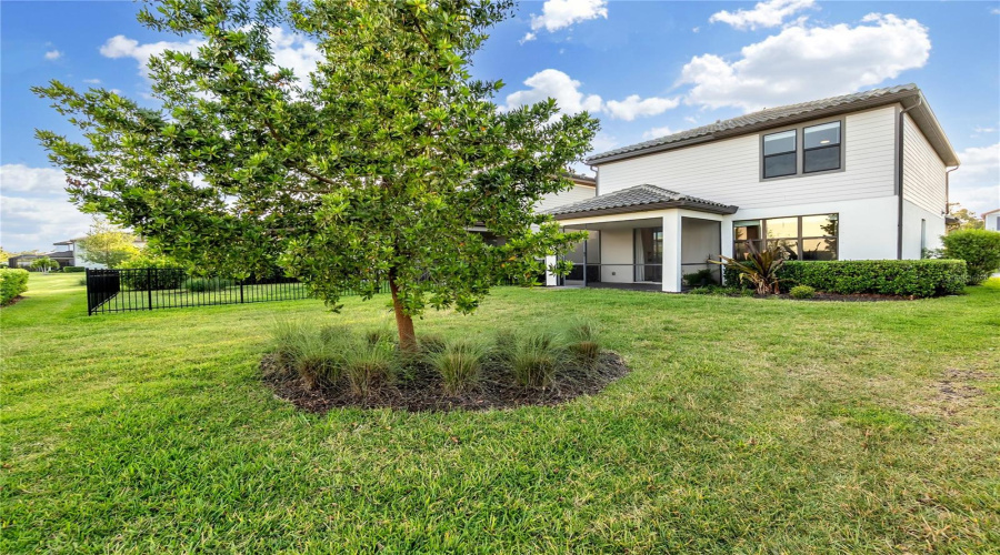 Lakewood Ranch, Florida 34211, 4 Bedroom Bedrooms, ,3 Bathroombathrooms,Residential,For Sale,Bluestar,0,Mfra4691201