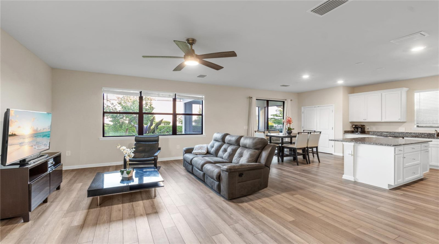 Lakewood Ranch, Florida 34211, 4 Bedroom Bedrooms, ,3 Bathroombathrooms,Residential,For Sale,Bluestar,0,Mfra4691201