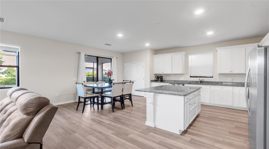 Lakewood Ranch, Florida 34211, 4 Bedroom Bedrooms, ,3 Bathroombathrooms,Residential,For Sale,Bluestar,0,Mfra4691201