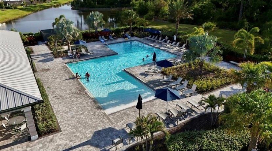 Lakewood Ranch, Florida 34211, 4 Bedroom Bedrooms, ,3 Bathroombathrooms,Residential,For Sale,Bluestar,0,Mfra4691201