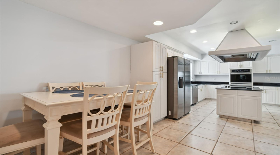 Belleair Beach, Florida 33786, 6 Bedroom Bedrooms, ,5 Bathroombathrooms,Residential,For Sale,Gulf,0,Mfrtb8542071