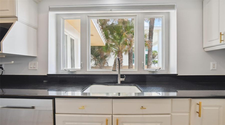 Belleair Beach, Florida 33786, 6 Bedroom Bedrooms, ,5 Bathroombathrooms,Residential,For Sale,Gulf,0,Mfrtb8542071