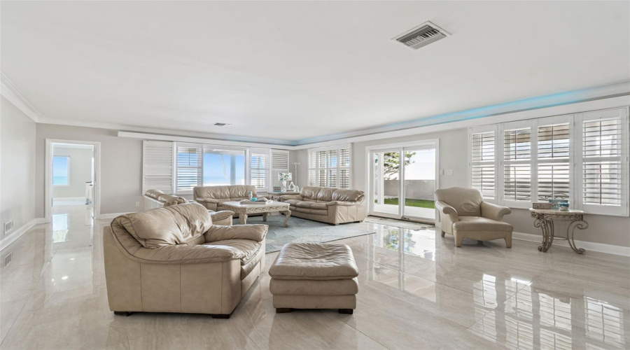 Belleair Beach, Florida 33786, 6 Bedroom Bedrooms, ,5 Bathroombathrooms,Residential,For Sale,Gulf,0,Mfrtb8542071