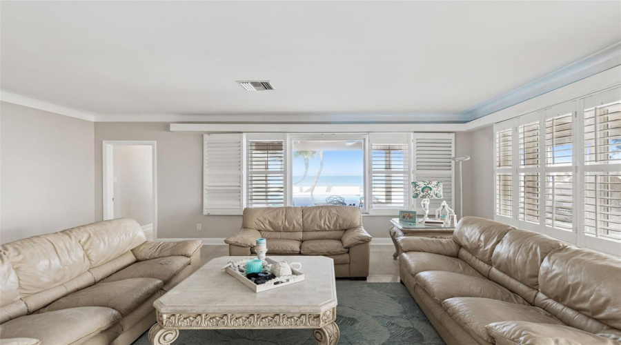 Belleair Beach, Florida 33786, 6 Bedroom Bedrooms, ,5 Bathroombathrooms,Residential,For Sale,Gulf,0,Mfrtb8542071