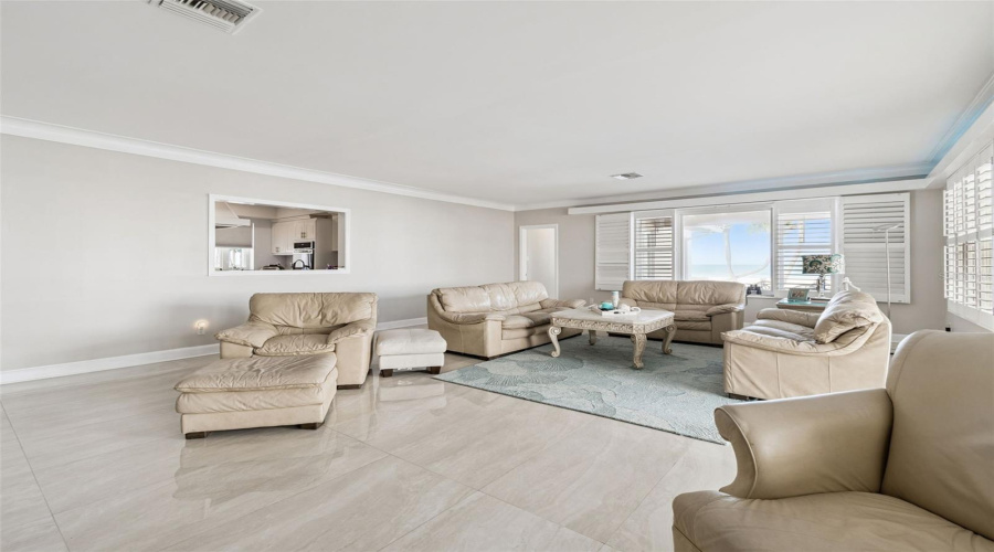 Belleair Beach, Florida 33786, 6 Bedroom Bedrooms, ,5 Bathroombathrooms,Residential,For Sale,Gulf,0,Mfrtb8542071