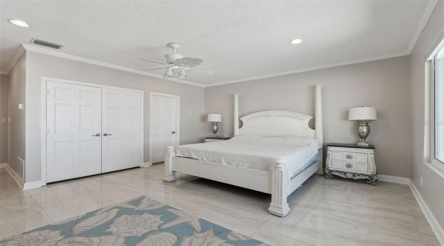 Belleair Beach, Florida 33786, 6 Bedroom Bedrooms, ,5 Bathroombathrooms,Residential,For Sale,Gulf,0,Mfrtb8542071