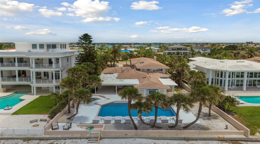 Belleair Beach, Florida 33786, 6 Bedroom Bedrooms, ,5 Bathroombathrooms,Residential,For Sale,Gulf,0,Mfrtb8542071