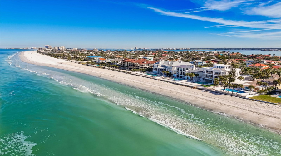Belleair Beach, Florida 33786, 6 Bedroom Bedrooms, ,5 Bathroombathrooms,Residential,For Sale,Gulf,0,Mfrtb8542071