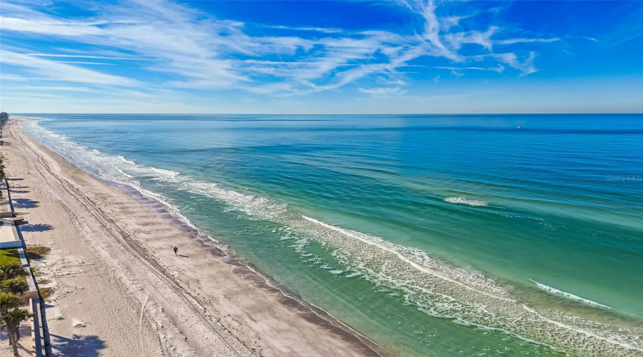 Belleair Beach, Florida 33786, 6 Bedroom Bedrooms, ,5 Bathroombathrooms,Residential,For Sale,Gulf,0,Mfrtb8542071