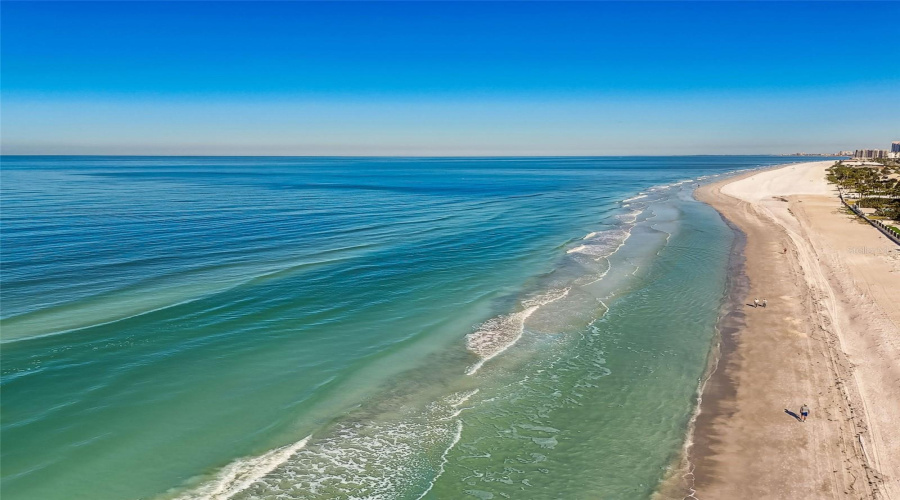 Belleair Beach, Florida 33786, 6 Bedroom Bedrooms, ,5 Bathroombathrooms,Residential,For Sale,Gulf,0,Mfrtb8542071