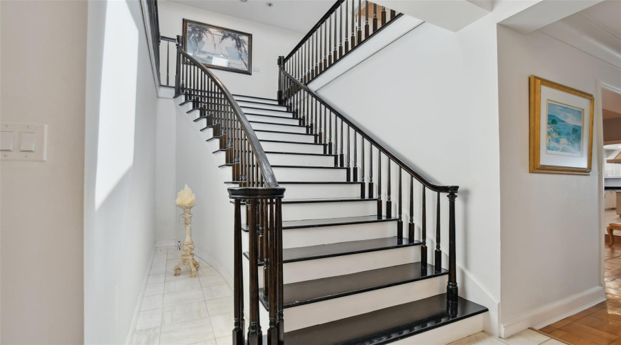 Belleair Beach, Florida 33786, 6 Bedroom Bedrooms, ,5 Bathroombathrooms,Residential,For Sale,Gulf,0,Mfrtb8542071