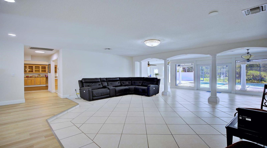 Sebring, Florida 33872, 3 Bedroom Bedrooms, ,3 Bathroombathrooms,Residential,For Sale,Sunrise,0,Mfrom731030