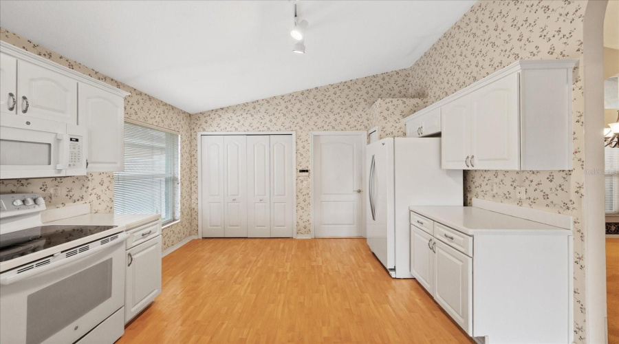 New Port Richey, Florida 34653, 3 Bedroom Bedrooms, ,2 Bathroombathrooms,Residential,For Sale,Stones River,0,Mfrw7888896