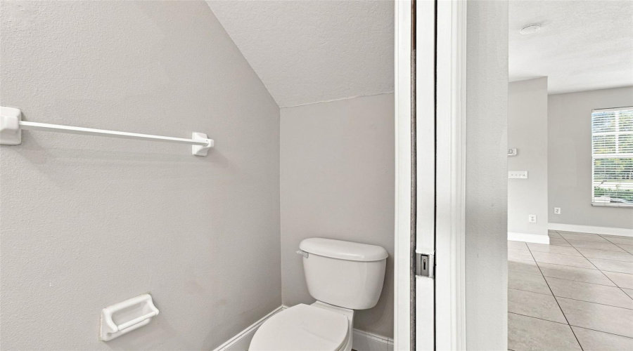 Tampa, Florida 33635, 2 Bedroom Bedrooms, ,1 Bathroombathrooms,Residential,For Sale,Country White,0,Mfrtb8542335
