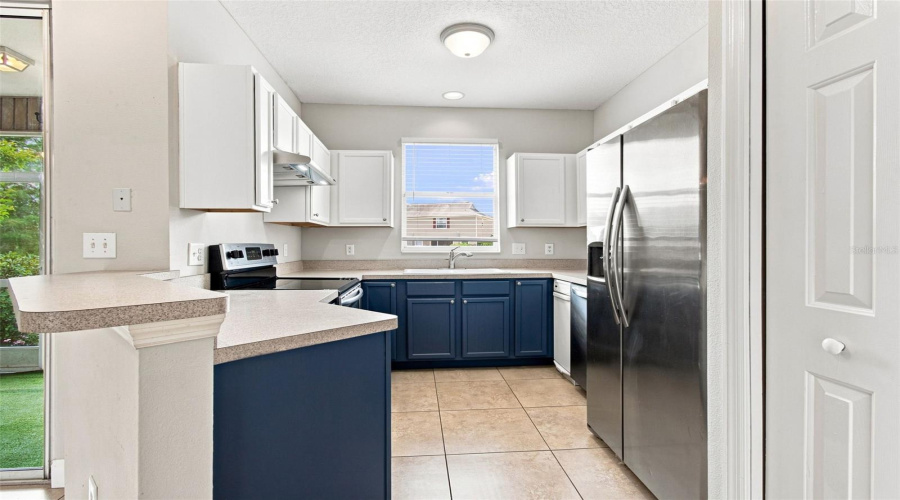 Tampa, Florida 33635, 2 Bedroom Bedrooms, ,1 Bathroombathrooms,Residential,For Sale,Country White,0,Mfrtb8542335