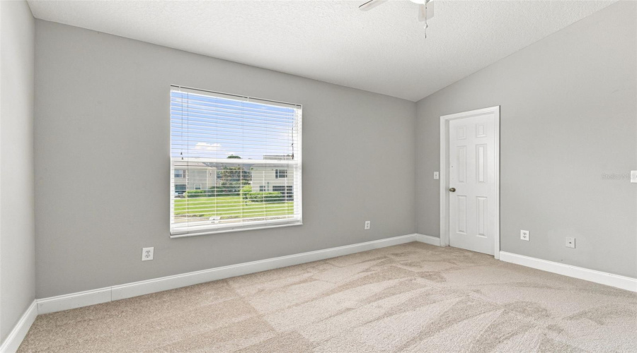 Tampa, Florida 33635, 2 Bedroom Bedrooms, ,1 Bathroombathrooms,Residential,For Sale,Country White,0,Mfrtb8542335