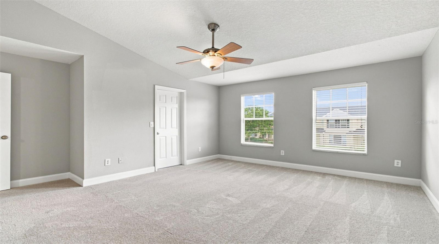 Tampa, Florida 33635, 2 Bedroom Bedrooms, ,1 Bathroombathrooms,Residential,For Sale,Country White,0,Mfrtb8542335