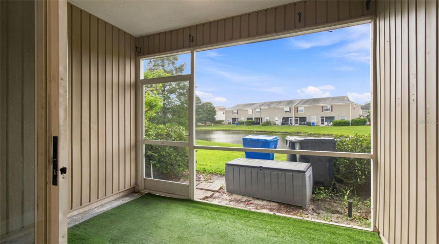Tampa, Florida 33635, 2 Bedroom Bedrooms, ,1 Bathroombathrooms,Residential,For Sale,Country White,0,Mfrtb8542335