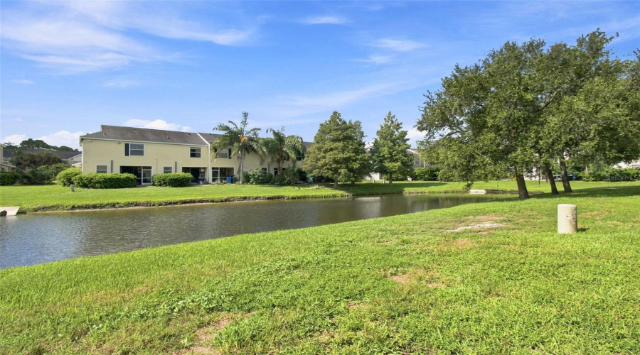 Tampa, Florida 33635, 2 Bedroom Bedrooms, ,1 Bathroombathrooms,Residential,For Sale,Country White,0,Mfrtb8542335