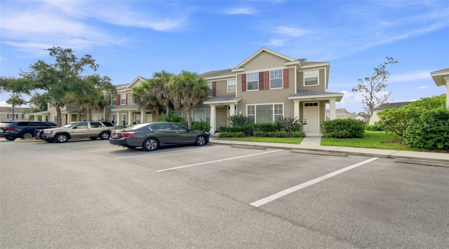 Tampa, Florida 33635, 2 Bedroom Bedrooms, ,1 Bathroombathrooms,Residential,For Sale,Country White,0,Mfrtb8542335