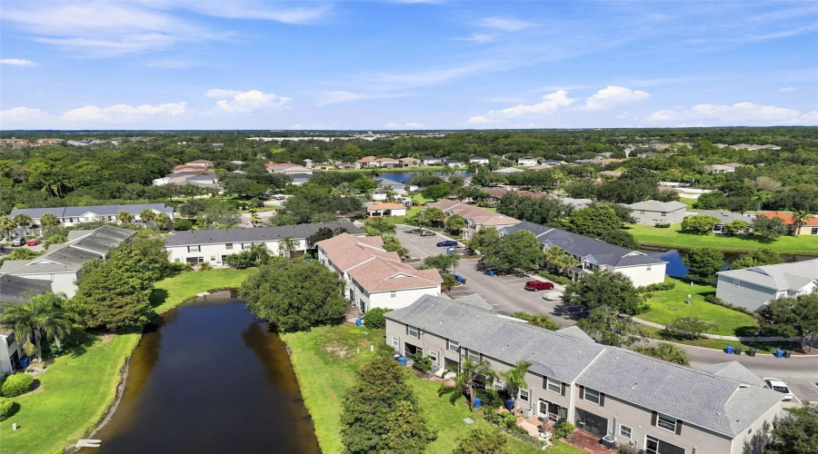 Tampa, Florida 33635, 2 Bedroom Bedrooms, ,1 Bathroombathrooms,Residential,For Sale,Country White,0,Mfrtb8542335