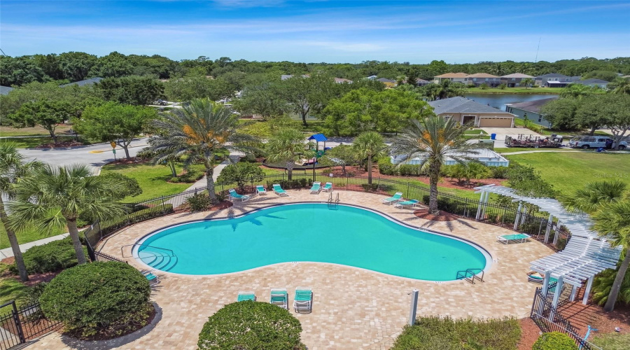 Tampa, Florida 33635, 2 Bedroom Bedrooms, ,1 Bathroombathrooms,Residential,For Sale,Country White,0,Mfrtb8542335