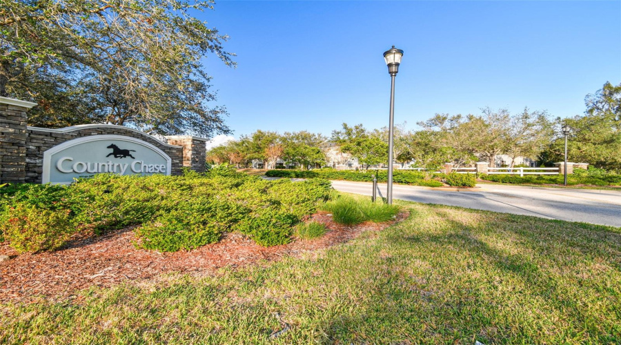 Tampa, Florida 33635, 2 Bedroom Bedrooms, ,1 Bathroombathrooms,Residential,For Sale,Country White,0,Mfrtb8542335