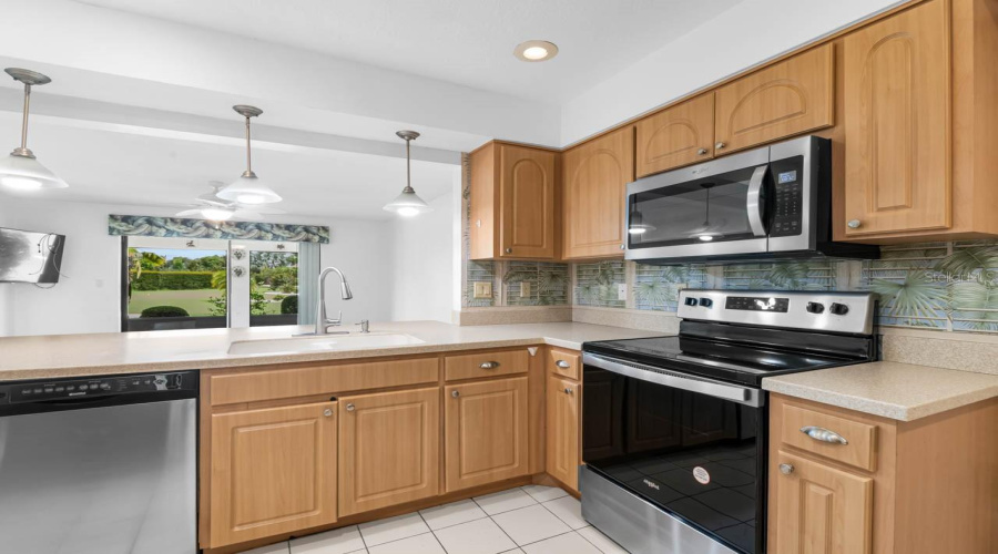 Sun City Center, Florida 33573, 2 Bedroom Bedrooms, ,2 Bathroombathrooms,Residential,For Sale,Ardmore,0,Mfrtb8542224