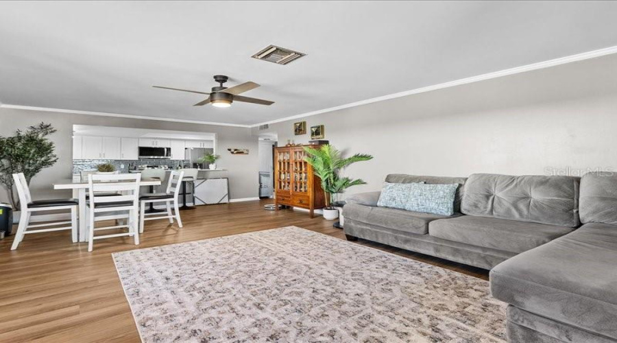 St Petersburg, Florida 33711, 2 Bedroom Bedrooms, ,2 Bathroombathrooms,Residential,For Sale,Sunshine Skyway,0,Mfrtb8541989