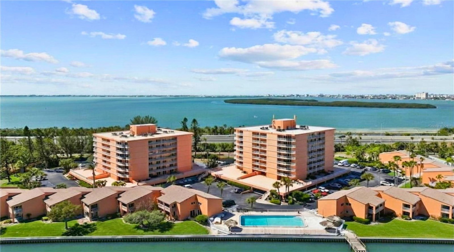 St Petersburg, Florida 33711, 2 Bedroom Bedrooms, ,2 Bathroombathrooms,Residential,For Sale,Sunshine Skyway,0,Mfrtb8541989