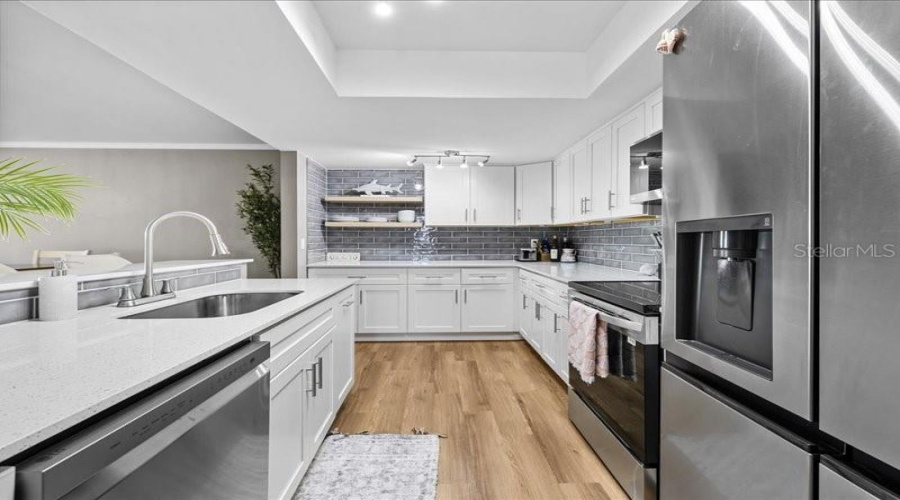 St Petersburg, Florida 33711, 2 Bedroom Bedrooms, ,2 Bathroombathrooms,Residential,For Sale,Sunshine Skyway,0,Mfrtb8541989