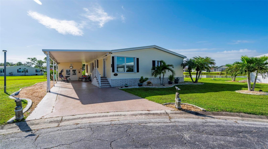 Port Charlotte, Florida 33980, 2 Bedroom Bedrooms, ,2 Bathroombathrooms,Residential,For Sale,Kings,0,Mfrc7529954