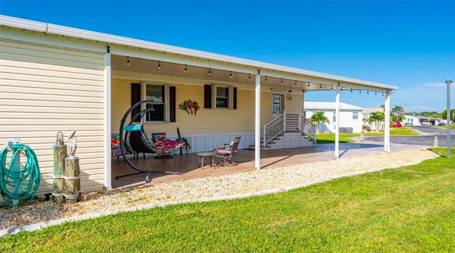 Port Charlotte, Florida 33980, 2 Bedroom Bedrooms, ,2 Bathroombathrooms,Residential,For Sale,Kings,0,Mfrc7529954
