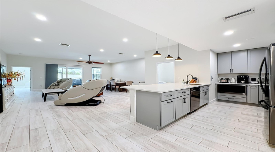 Bradenton, Florida 34207, 4 Bedroom Bedrooms, ,3 Bathroombathrooms,Residential,For Sale,Georgia,0,Mfra4704093